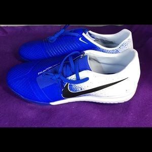 Nike Phantom Venom Academy IC AO0570 104 Size 9